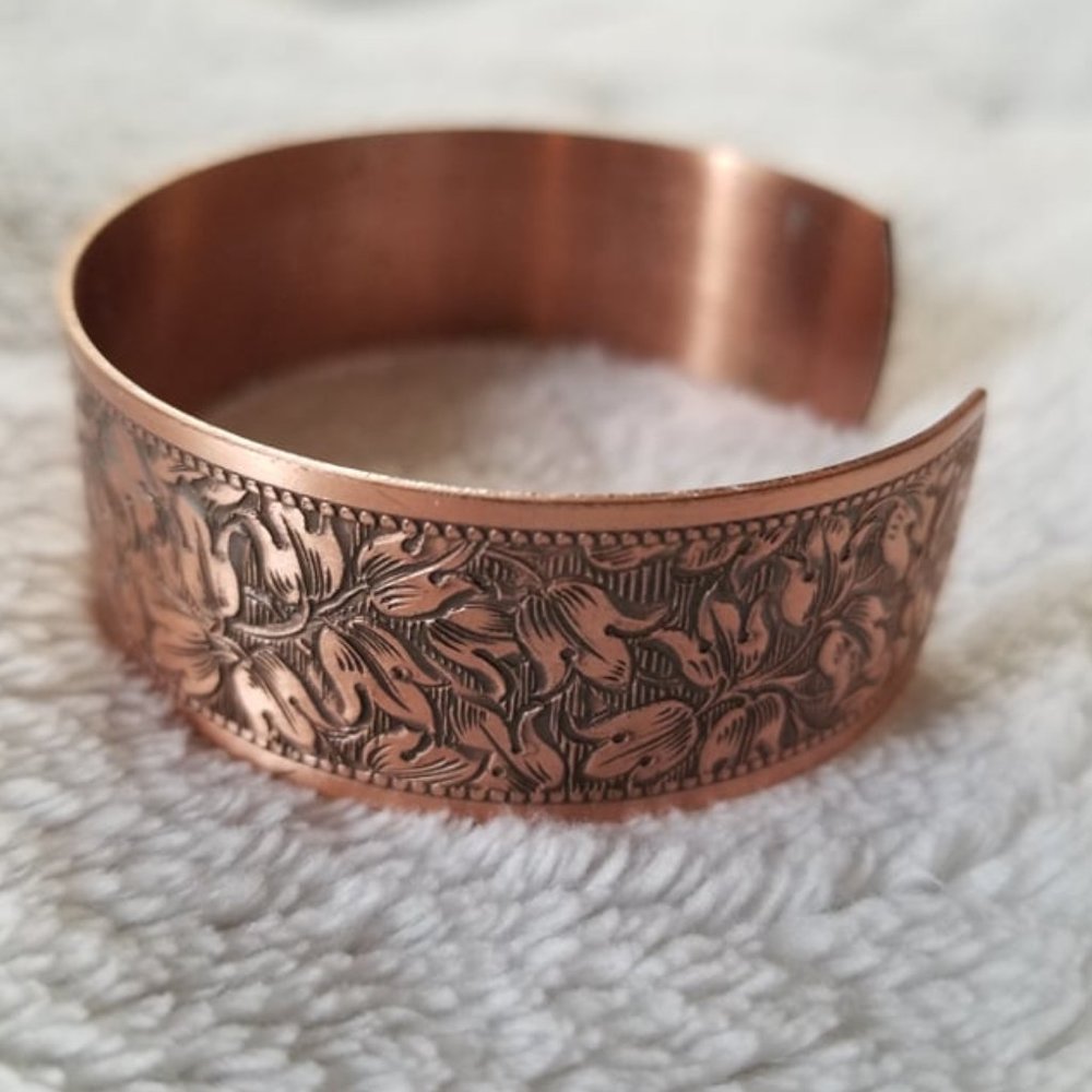 Vintage Copper Guild Etched Cuff Bracelet - Picture 3 of 7